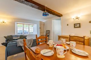 Horseshoe Cottage - Burton Bradstock - 5