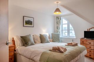 Maritime House Apartment - West Bay - 4