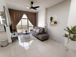Midas SeaView 2BR -BrandNew Blk A I High Floor - Masai - 4