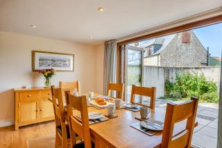 Courtyard Cottage - Burton Bradstock - 4