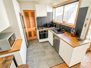 Cosy Home In Middle Park, Near Beach and City with Sauna - 5