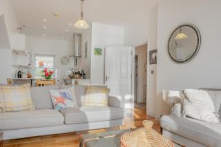 Kaia Penthouse - Ventnor - 7