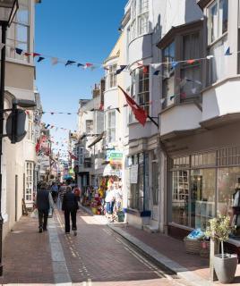 3 By The Sea - Weymouth - 1