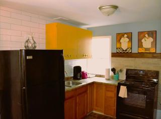 7 Bedrooms Retreat Sleeps 13 - 1