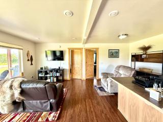 Touch of Alaska Volcano Vista - 2