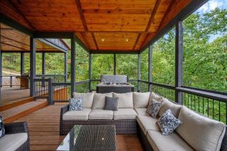 Reclaiming My Time - a Luxury Cabin Experience - Broken Bow - 8