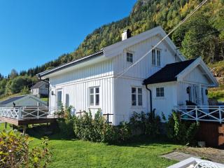 Great white cottage in Bygland - Bygland - 0