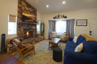The Mountain House - Game Room, Arcade Games, Foosball, Deck, BBQ - Big Bear Lake - 7