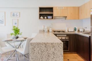 Modern 2BR Balcony in San Isidro - Lima - 8
