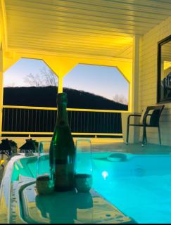 Mountain Vista Luxury Retreat! - 2