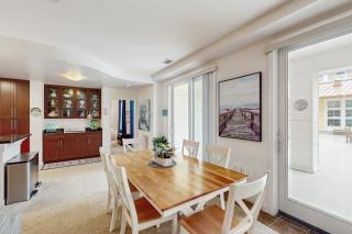 The Sanctuary - Blooming At The Beach - B124 - 4