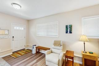 The Cozy Duck Den - Bethel - 4