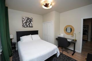 Four Bedroom House With Two Kitchens - Washington, D.C. - 4