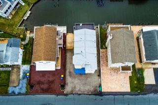 Edgewater Acres --- 39157 Garfield Ave - 9