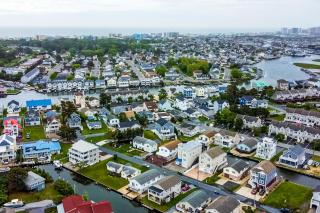 Edgewater Acres --- 39157 Garfield Ave - 6