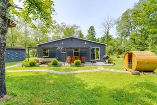 Family Home with Outdoor Oasis in Hudson Valley - High Falls - 0