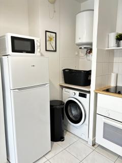 Studio cosy avec vidéoprojecteur, à 100m du métro - 4