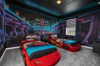 12BR Getaway Pool Theater - 0