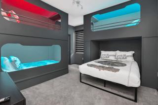 12BR Getaway Pool Theater - 6