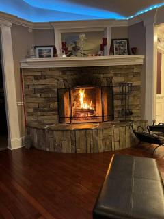 Large 3 bedroom - Back deck - Pet Friendly - 5