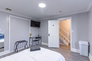 6Br 2bth NYC Penn Station NYC USA Mall EWR - Newark - 2