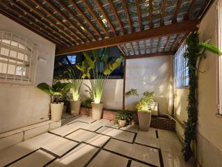 Copacabana Urban Beach Retreat with Terrace - 6