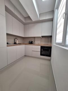 Premium Central Skopje Apartments & Free Private Parking - 4