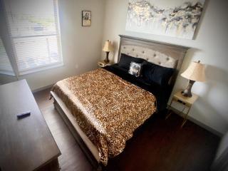 Oasis Retreats on Hillcroft - Houston - 3