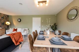 Chic 4bd Manchester Abode - Free Parking - Snooker - Manchester - 4