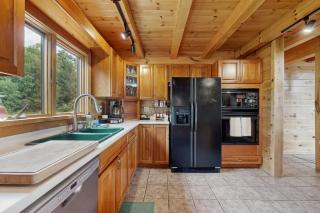 Keuka Breeze - Dundee - 1