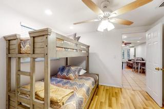 Garcia Getaway 2 Bed 2 Bath Small Family Pool Home - Sarasota - 2