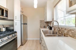 Easy SF Bay Access Updated San Pablo Duplex - 3