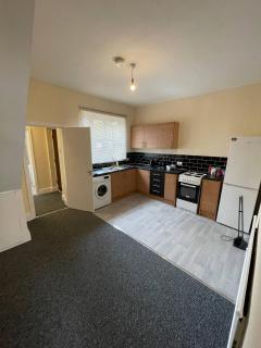 Sharp St Budget Home – Hull - 1