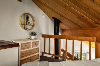 Cedar Creek Cabin - 5
