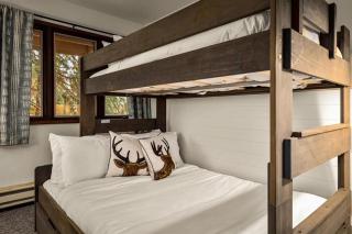 Cedar Creek Cabin - 3