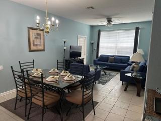 PalmTree Oasis 3 bedroom Condo at Windsor Hills - 2
