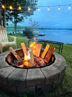 Loon Lodge on the Lake - Windsor - 0