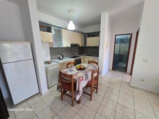 Seaside Apartment partial seaview - 5