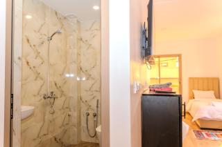 Tifawine Guest House Social Stay and Oceanview Rooms - 6