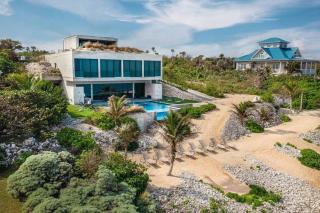 Bella Rocca - Luxurious Ocean Estate with Private Pool, Heated Spa, & Designer Interiors - Gun Bay - 0