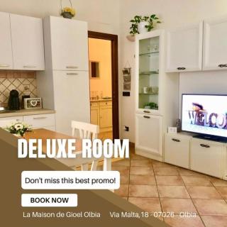 A 5 minuti di auto da porto e aeroporto La Maison de Gioel azienda del settore ricettivo propone questo magnifico alloggio con cucina e lavatrice situate in zona Vittorio Veneto a 300 m da supermercati pompe di benzina pizzerie caffetterie fermate dei bus - Olbia - 8