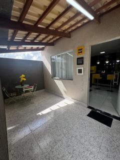 Linda Casa com dois quadros - Brasilia - 8