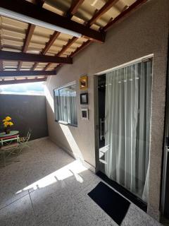 Linda Casa com dois quadros - Brasilia - 7