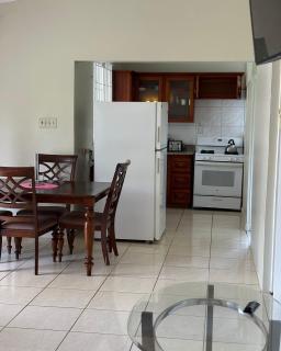 Patch&Porch Cottage - 1