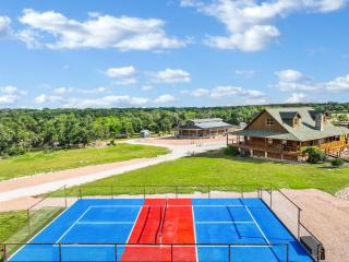 RusTx Ranch Unit 6- Farmhouse - 6