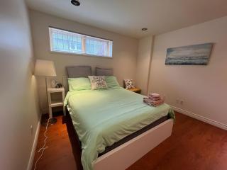 Chic 2BR Suite in Vancouver West - Vancouver - 7