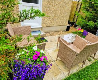 Located close to major businesses - Bristol - 4