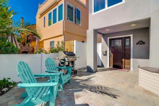 Steps to Bay & Beach, Rooftop Deck, Fire Pit, AC, Garage, Views - 4