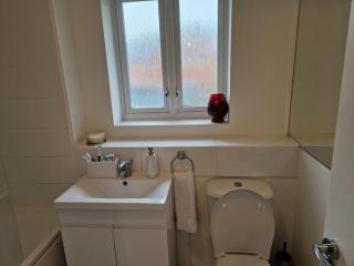 A Lovely and Cosy Single Room - 7