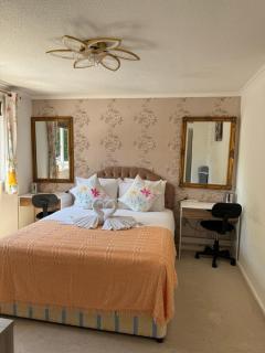 Enjoy your stay at Chorley Road - 4